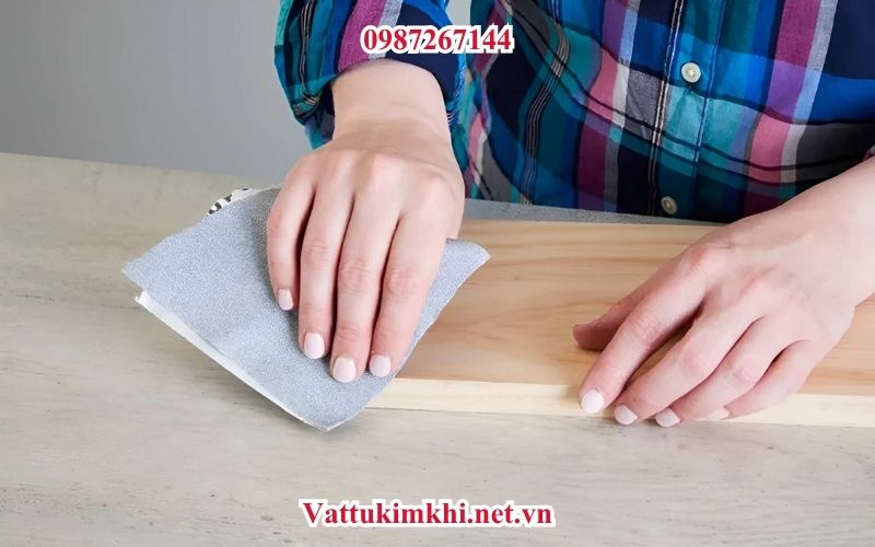 Giấy nhám chà gỗ là gì?