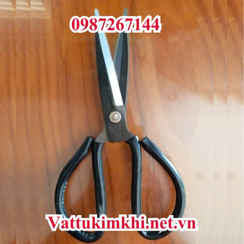 kéo sắt cán đen