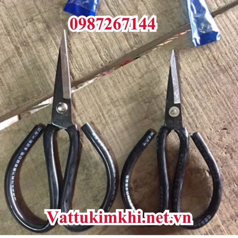 kéo sắt cán đen 2
