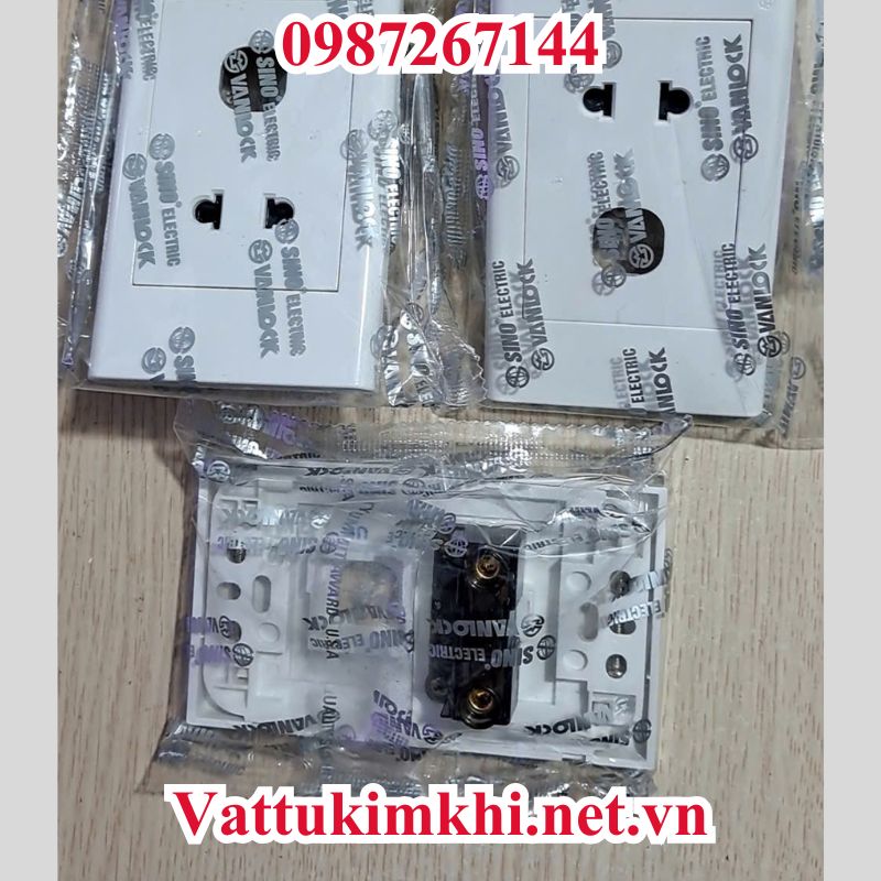 Lý Do Nên Chọn Ổ Cắm Đơn 2 Chấu 16A Với 1 Lỗ S18UX Sino Vanlock