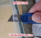 Các cách tẩy keo silicon trên kính hiệu quả, dễ làm