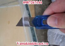 Các cách tẩy keo silicon trên kính hiệu quả, dễ làm
